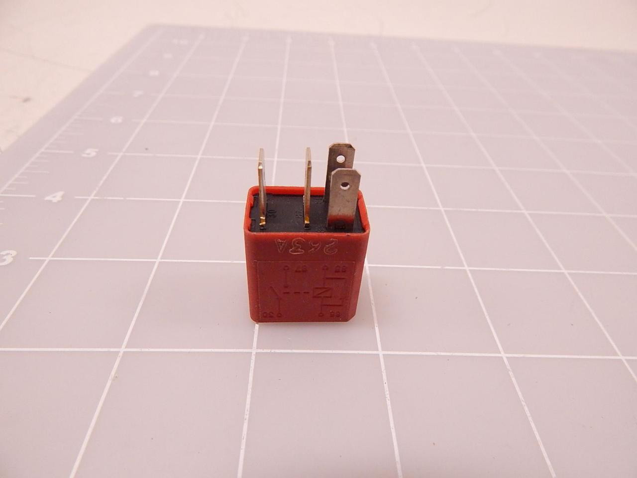 Relais Rouge Birton 4 Broches 12V 30A - Compatible Fiat, Alfa, Lancia, Réf. 1/11308/85E, Occasion